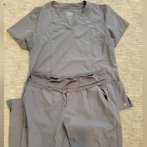 Barco one gray scrubs